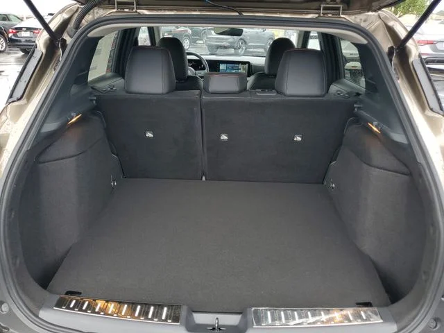 Used 2025 Brown Nissan SR image 7