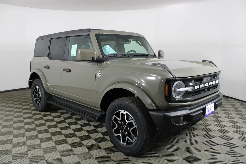 2026 Ford Bronco Outer Banks 4x4's photo