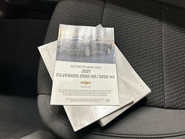 Used 2021 White Chevrolet Custom image 24