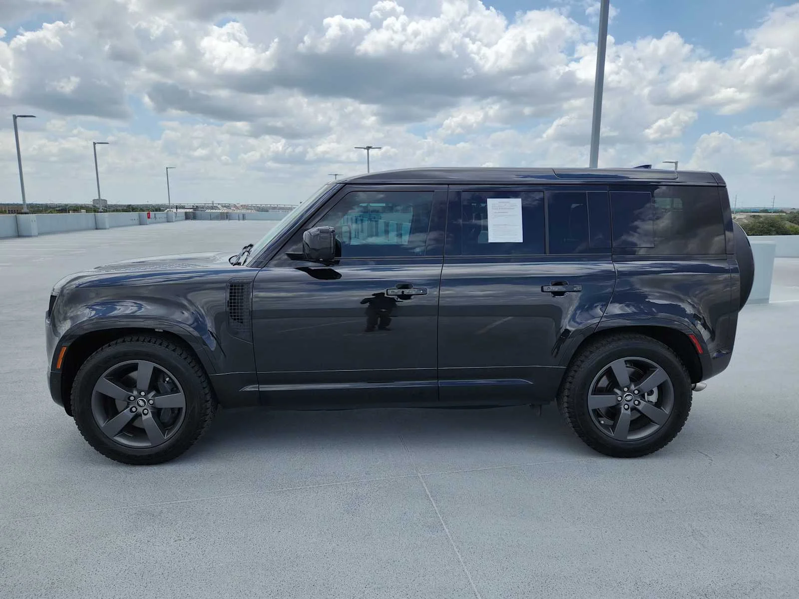 Certified Used 2025 Santorini Black Metallic Land Rover X-Dynamic SE image 4