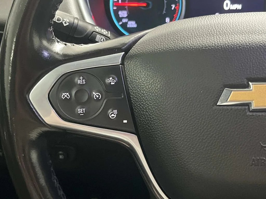 Used 2020 SUMMIT WHITE Chevrolet LT Cloth image 17