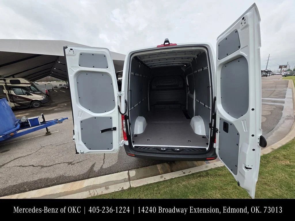 New 2026 Arctic White Mercedes-Benz Cargo 144 WB image 20