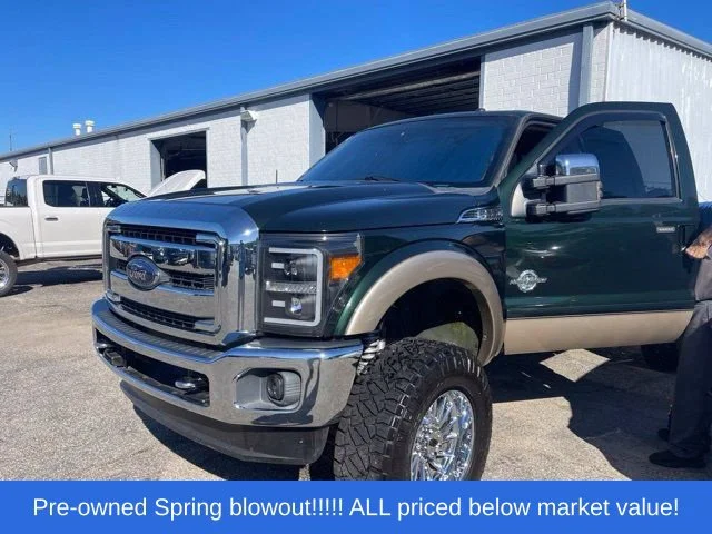 Used 2012  Ford Lariat image 2