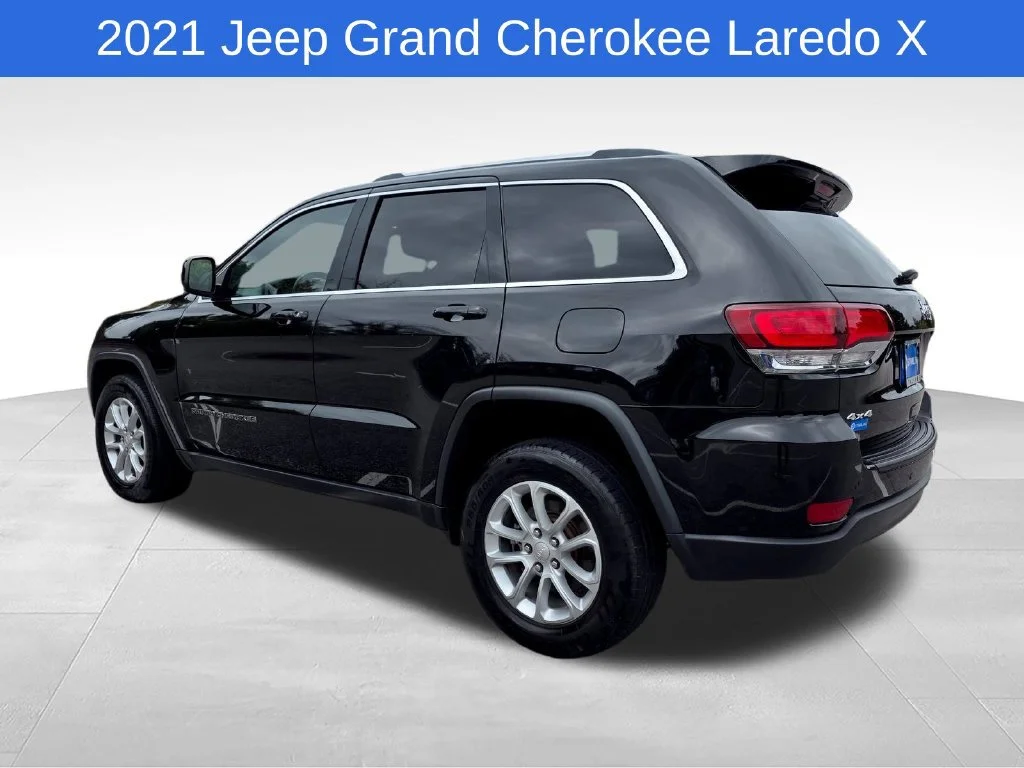 Used 2021  Jeep Laredo X image 5