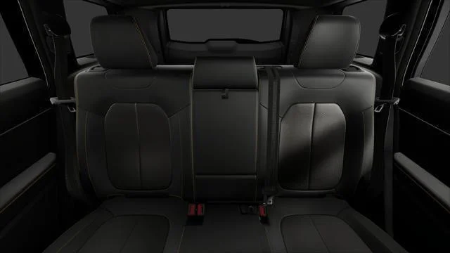 New 2026 Diamond Black Crystal Pearl-Coat Exterior Paint Jeep  image 3