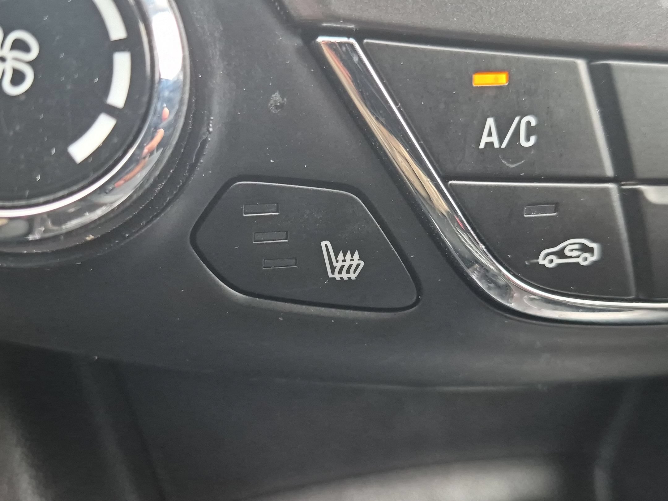 Used 2016 Tungsten Metallic Chevrolet LT image 20