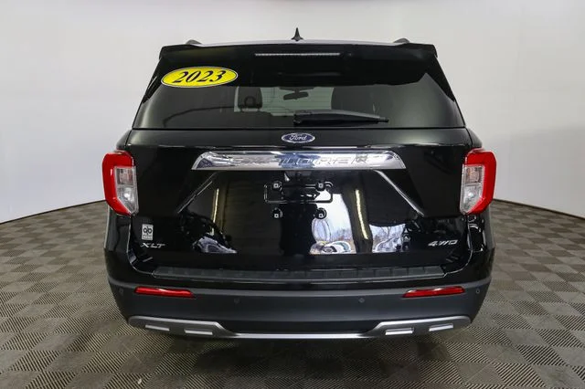 Used 2023 Black Ford XLT image 8