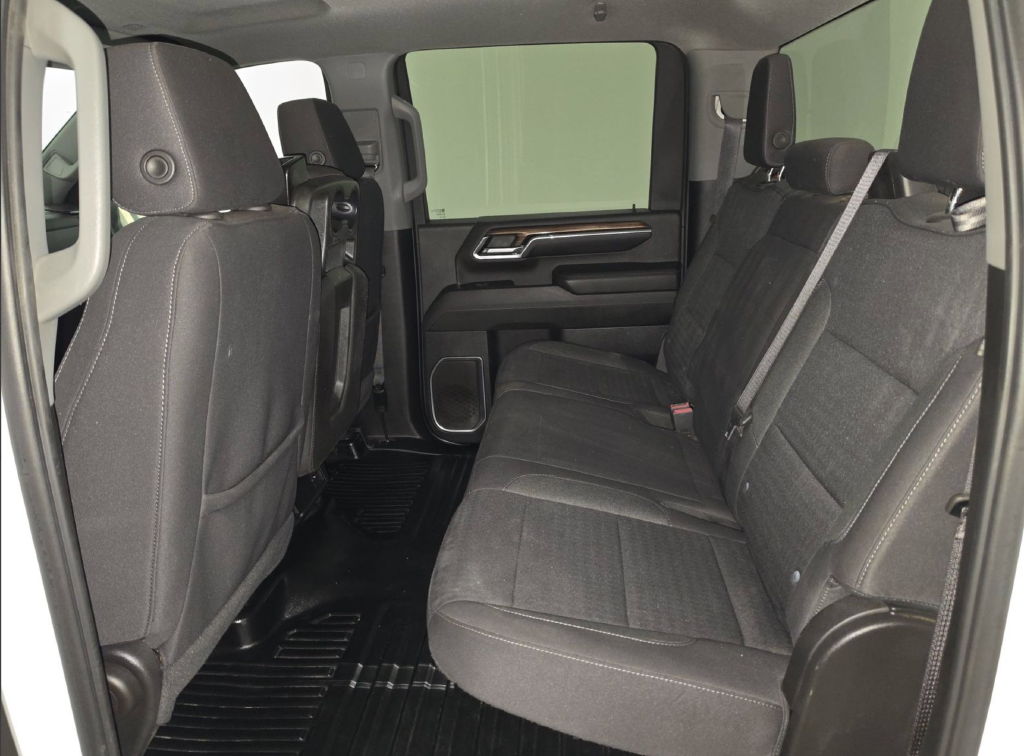Used 2024 White Chevrolet LT image 6