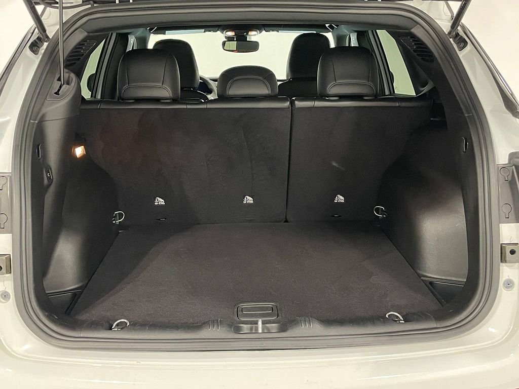 Used 2026 White Jeep Trailhawk image 5