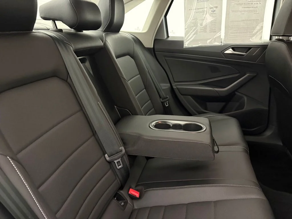 Used 2024 Silver Volkswagen 1.5T SE image 35