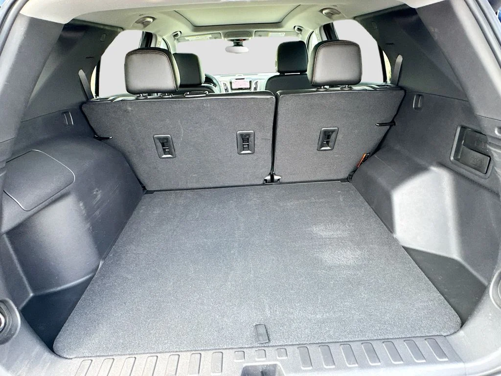 Used 2024 Blue Chevrolet Premier image 34