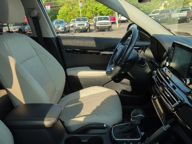 Used 2021 White Kia EX image 12