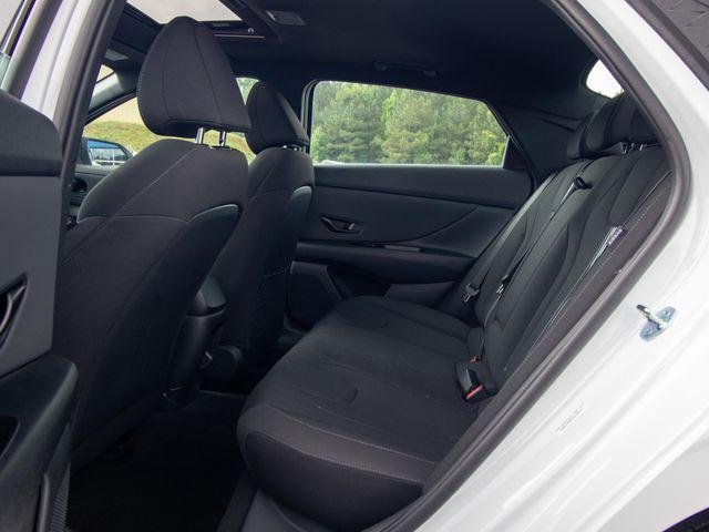 New 2026 White Hyundai SEL Sport Premium image 8