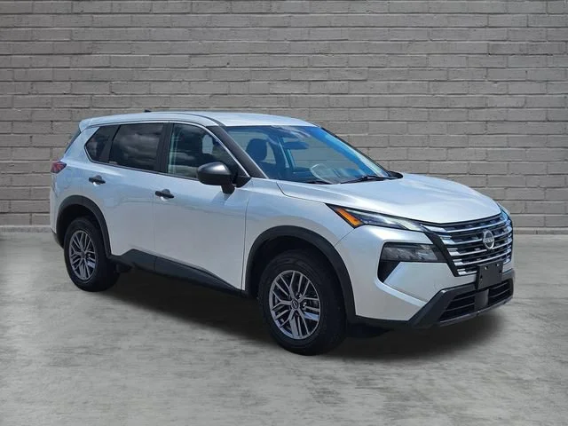 Used 2024 Silver Nissan S image 7