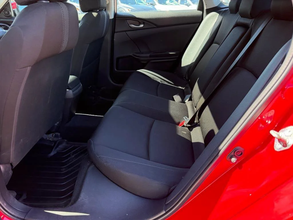 Used 2017  Honda EX image 7