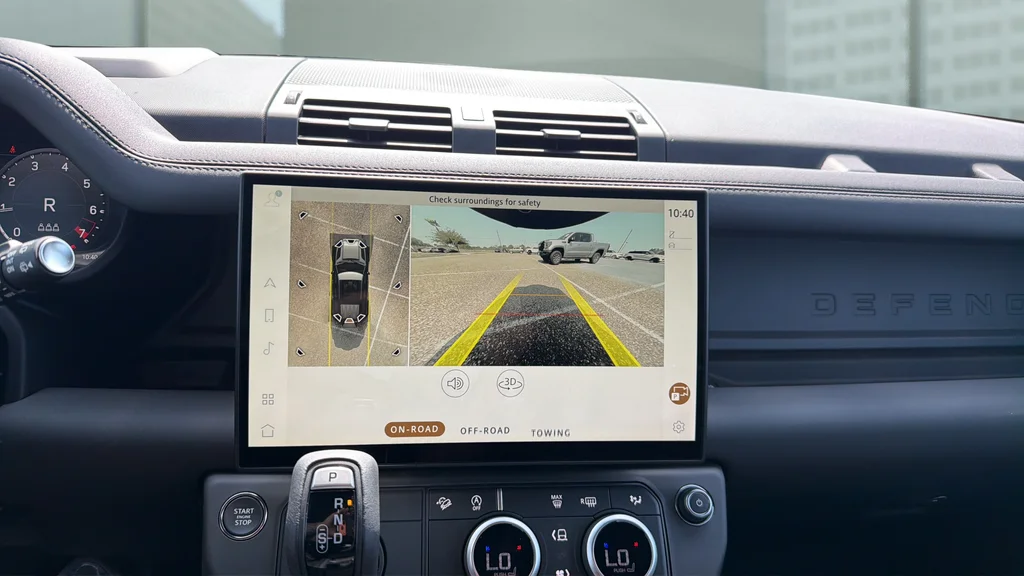 New 2026 Blue Land Rover X-Dynamic SE image 22