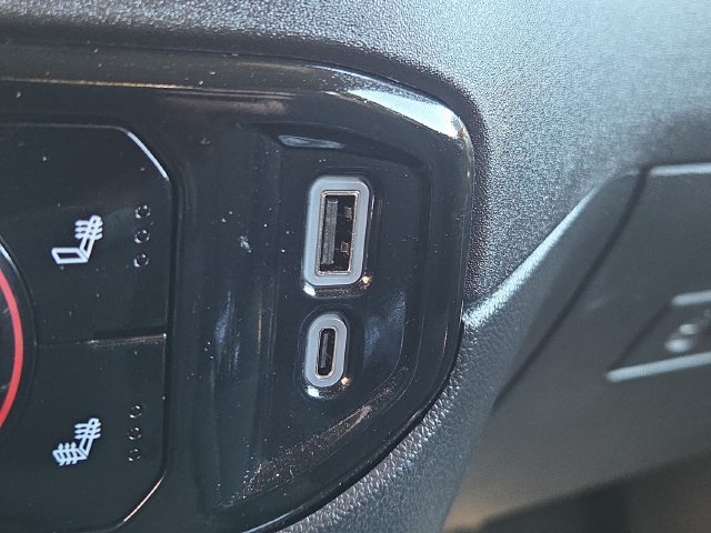 Used 2026 Onyx Black GMC Elevation image 12