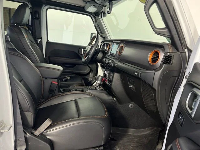 Used 2023 White Jeep Mojave image 43
