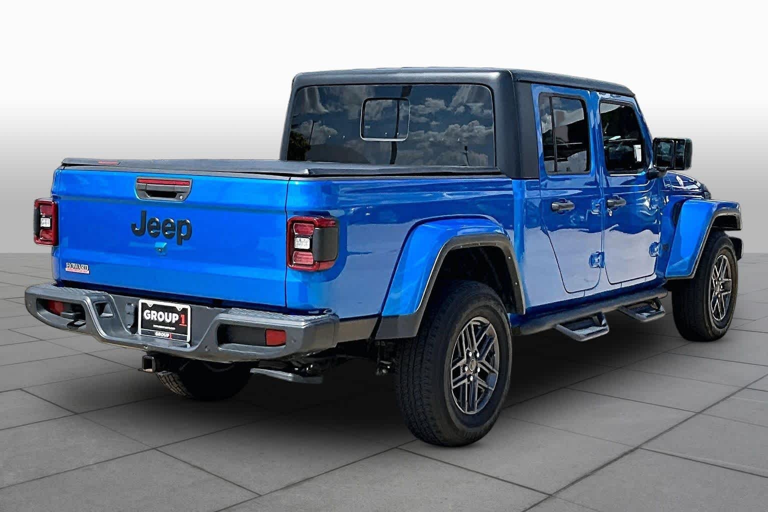 Used 2024 Hydro Blue Pearlcoat Jeep Sport S image 8