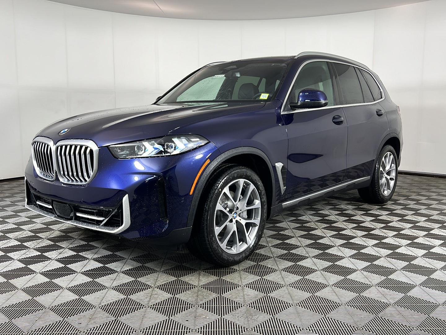 New 2026 Tanzanite Blue II Metallic BMW xDrive40i image 17