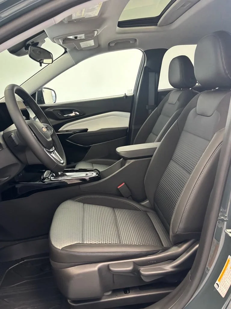 2026 Chevrolet Trax LT - Photo 11