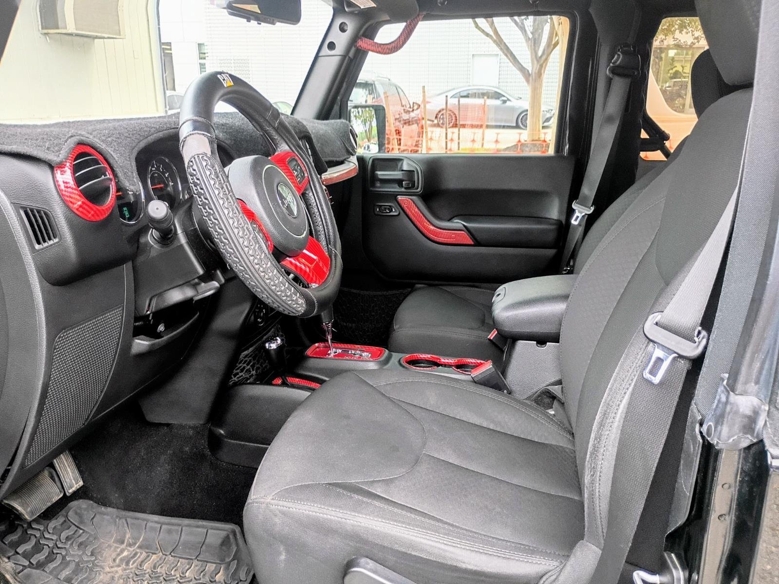 Used 2017 Black Clearcoat Jeep Sport image 3