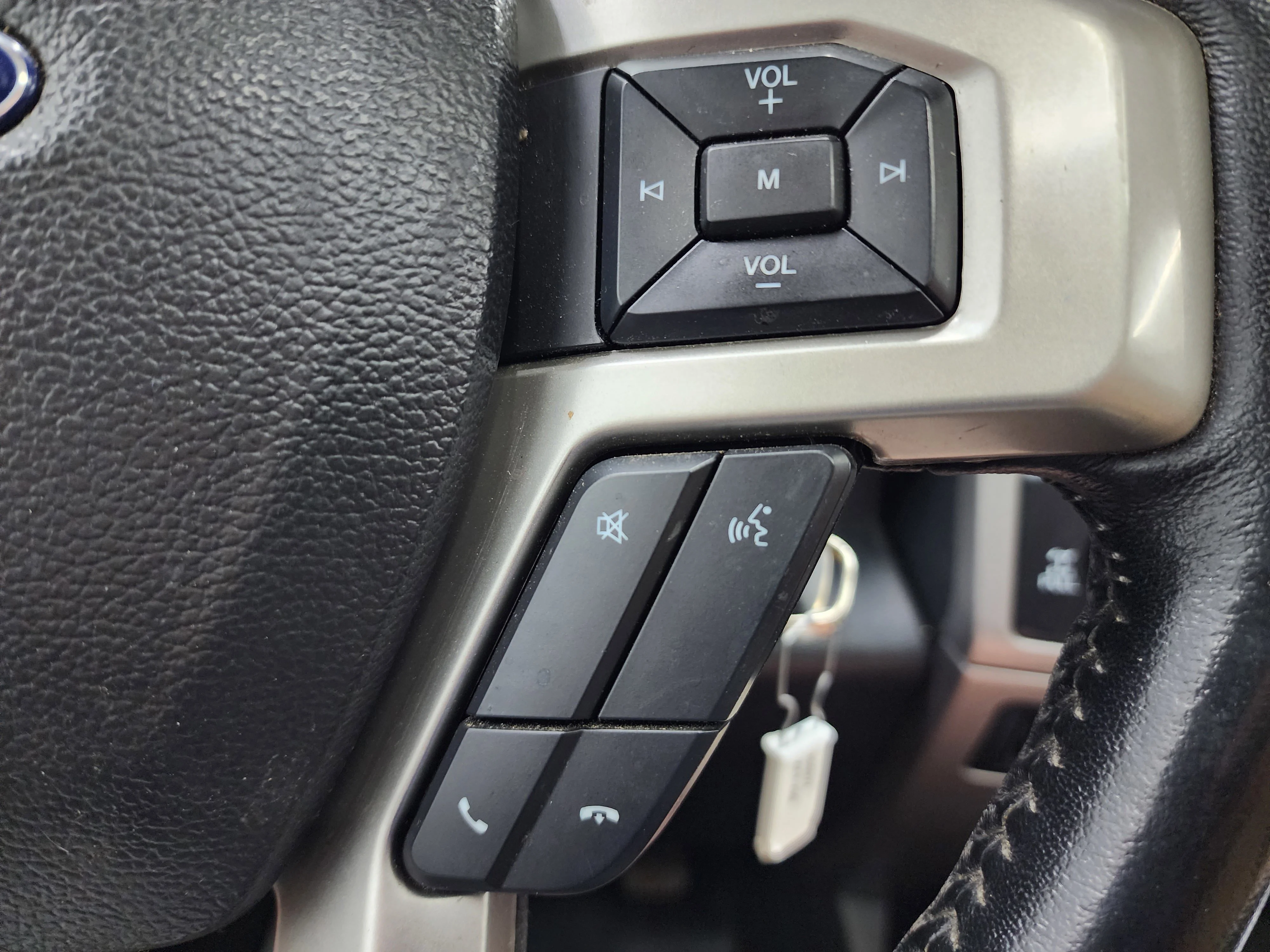 Used 2022 Agate Black Metallic Ford Lariat image 17