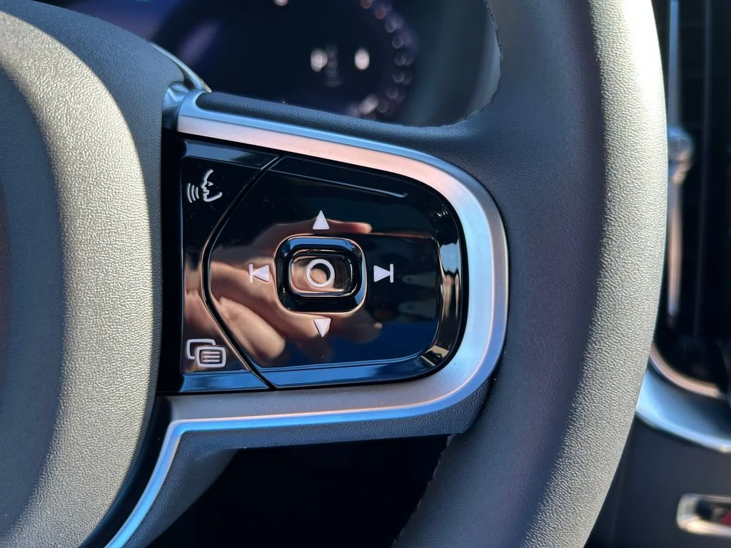 New 2026 Crystal White Volvo Plus image 22