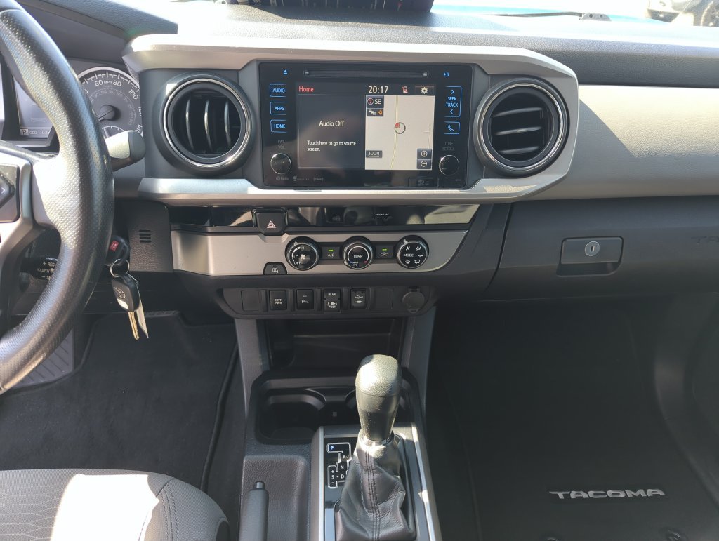 Used 2018 Blue Toyota SR5 image 21