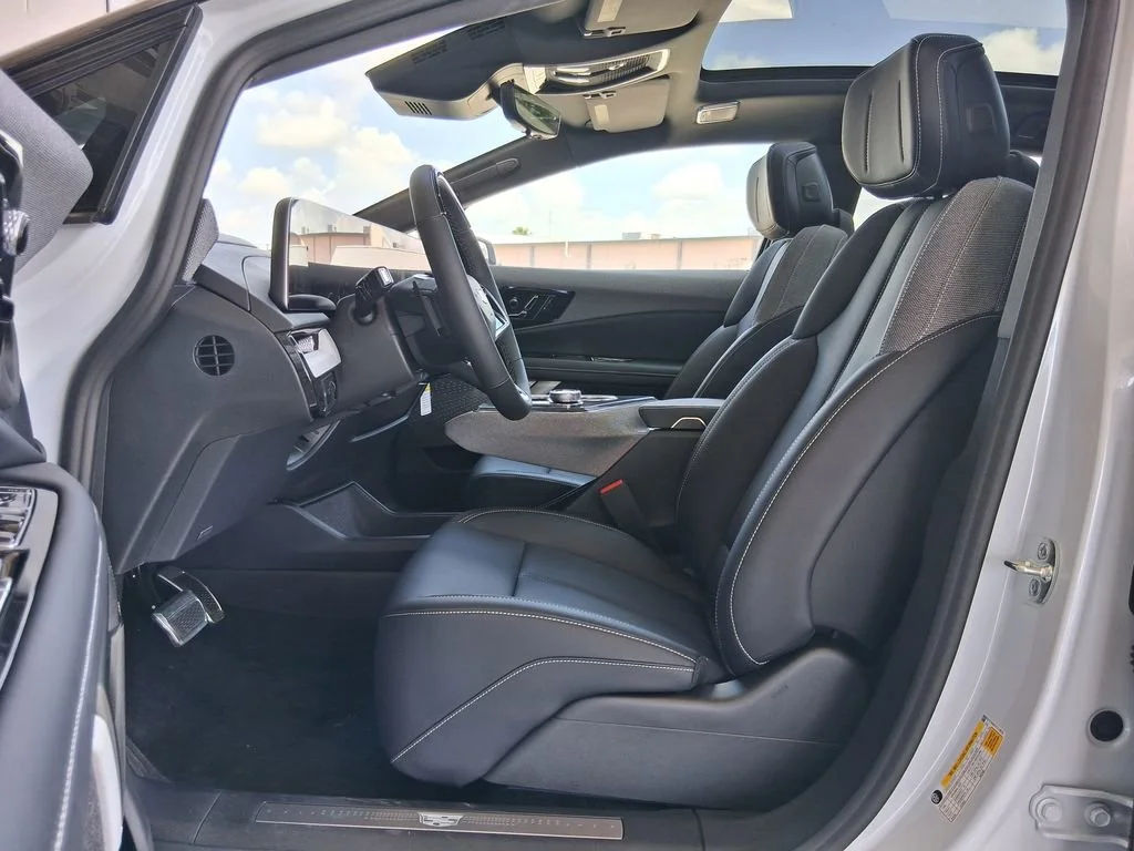 2026 Cadillac OPTIQ Sport - Photo 22