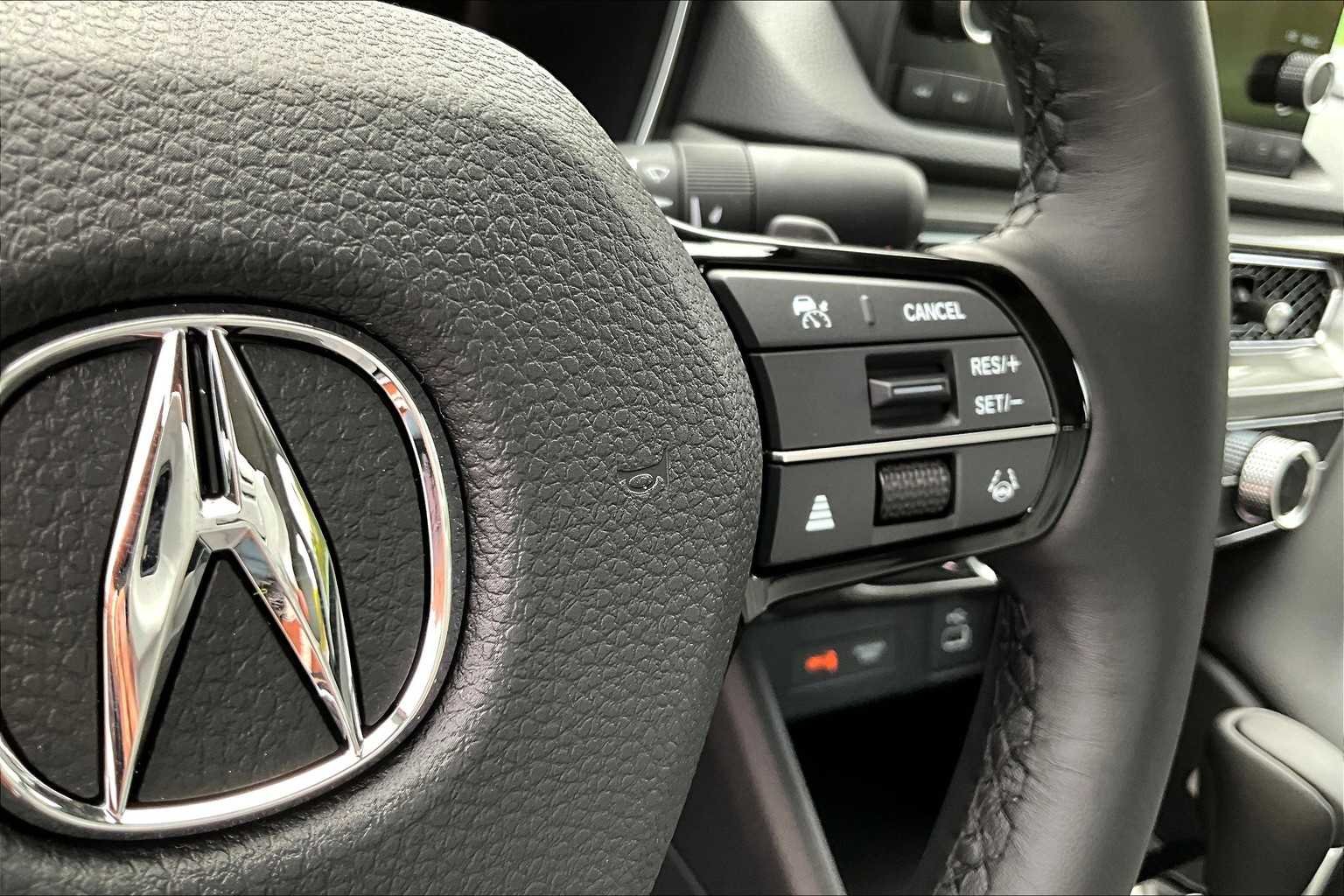 Used 2025 Platinum White Pearl Acura  image 19