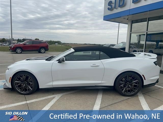 Used 2023 Summit White Chevrolet  image 2