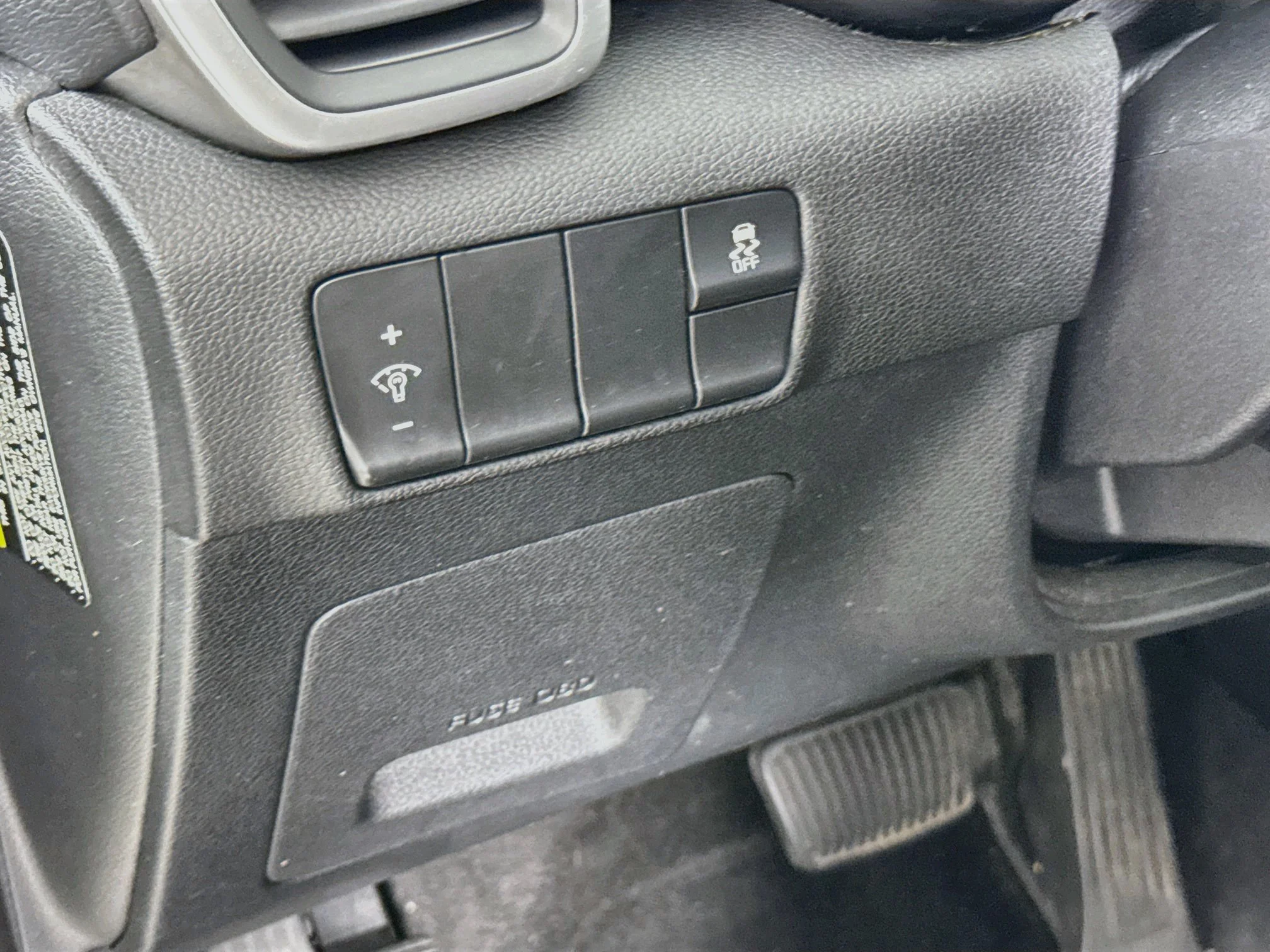 Used 2019 Clear White Kia LX image 10
