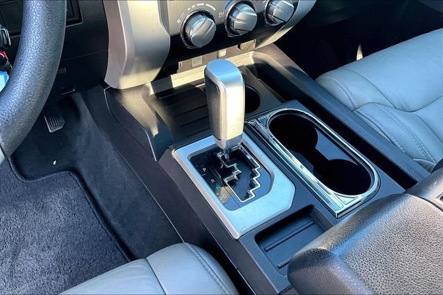Used 2014 Silver Toyota SR5 image 11