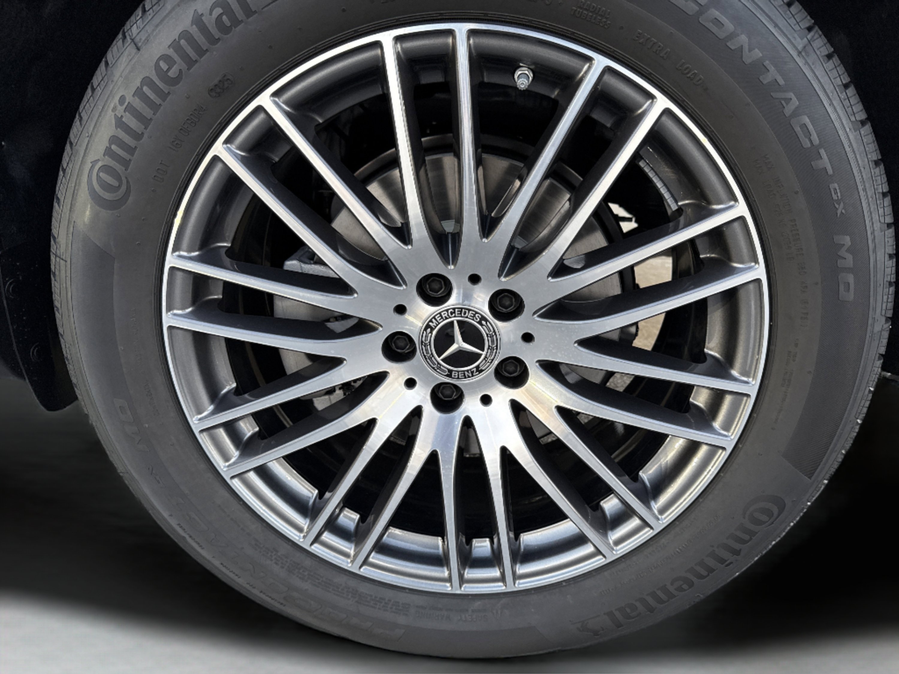 Used 2026 Cirrus Silver Metallic Mercedes-Benz GLC 300 image 47