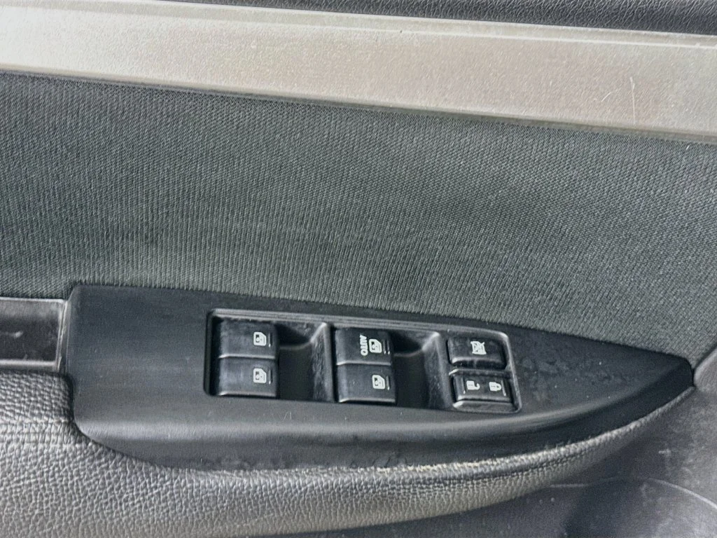 Used 2013 Silver Subaru 2.5i image 19