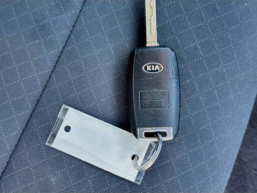 Used 2019 Black Kia L image 34