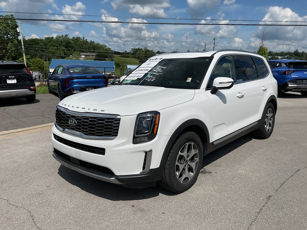 Used 2020 Snow White Pearl Kia EX image 4