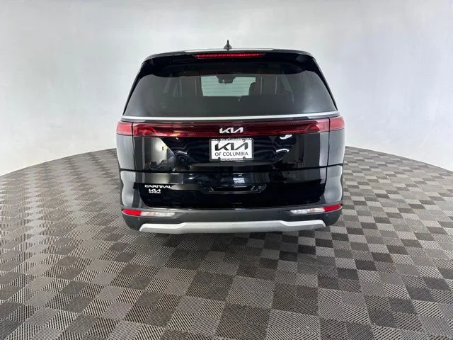 Used 2023 Black Kia LX Seat Package image 8