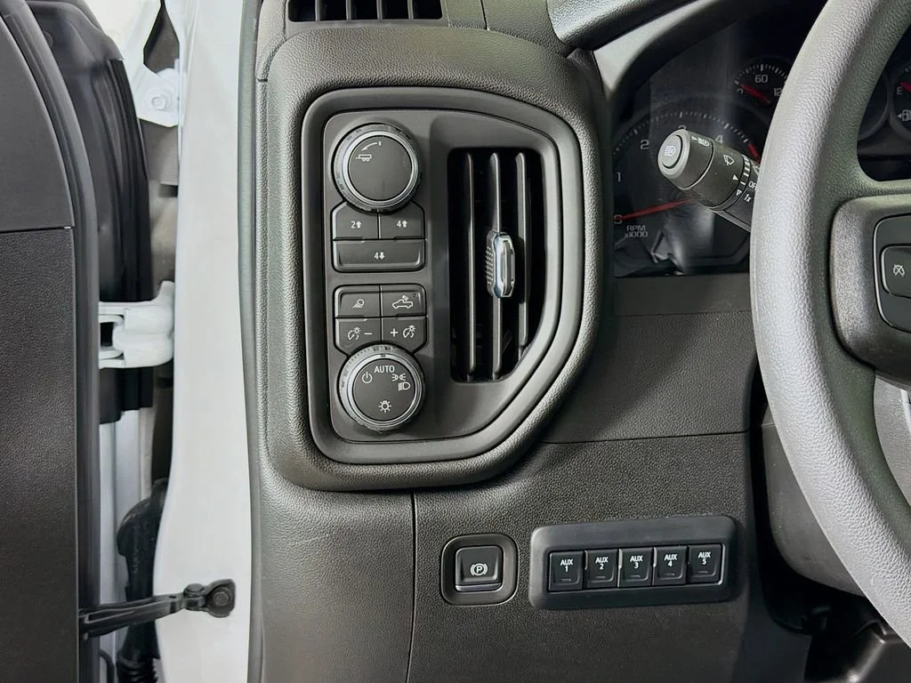 New 2026 Summit White Chevrolet Work Truck image 10