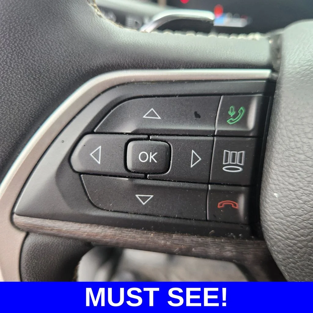 Used 2023 Black Jeep Limited image 21