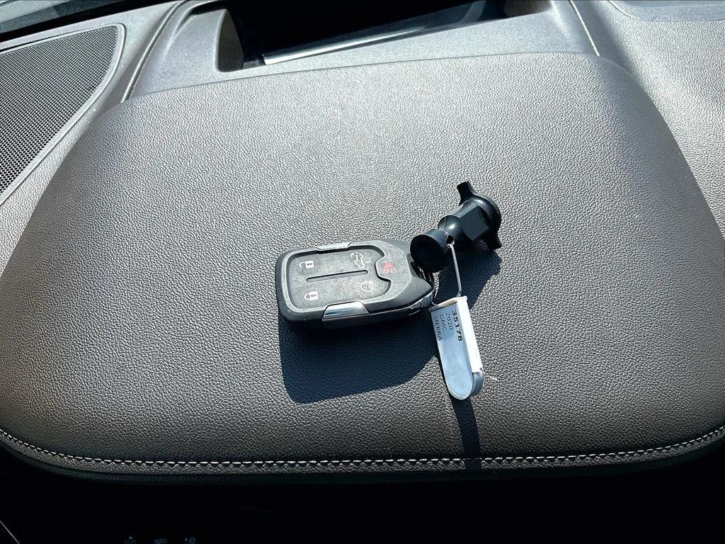 Used 2020 Black GMC Denali image 12