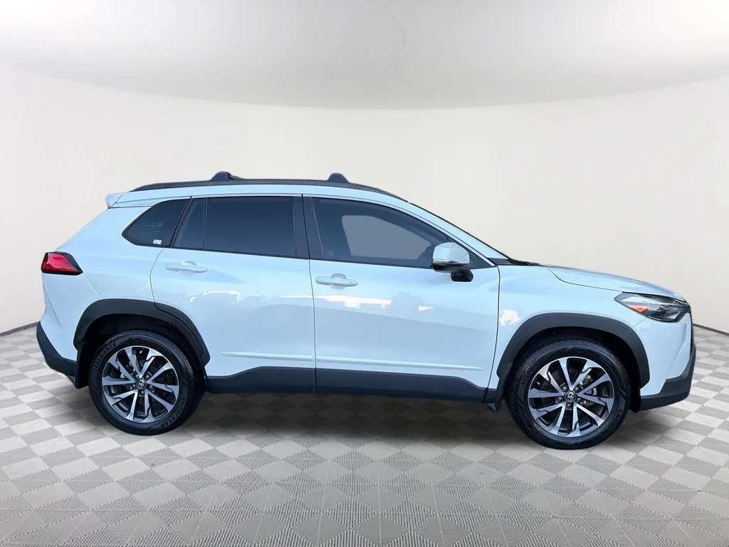 Used 2024 Beige Toyota XLE image 4