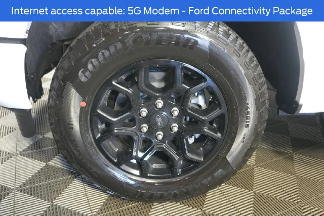 New 2026 Oxford White Ford XLT image 9