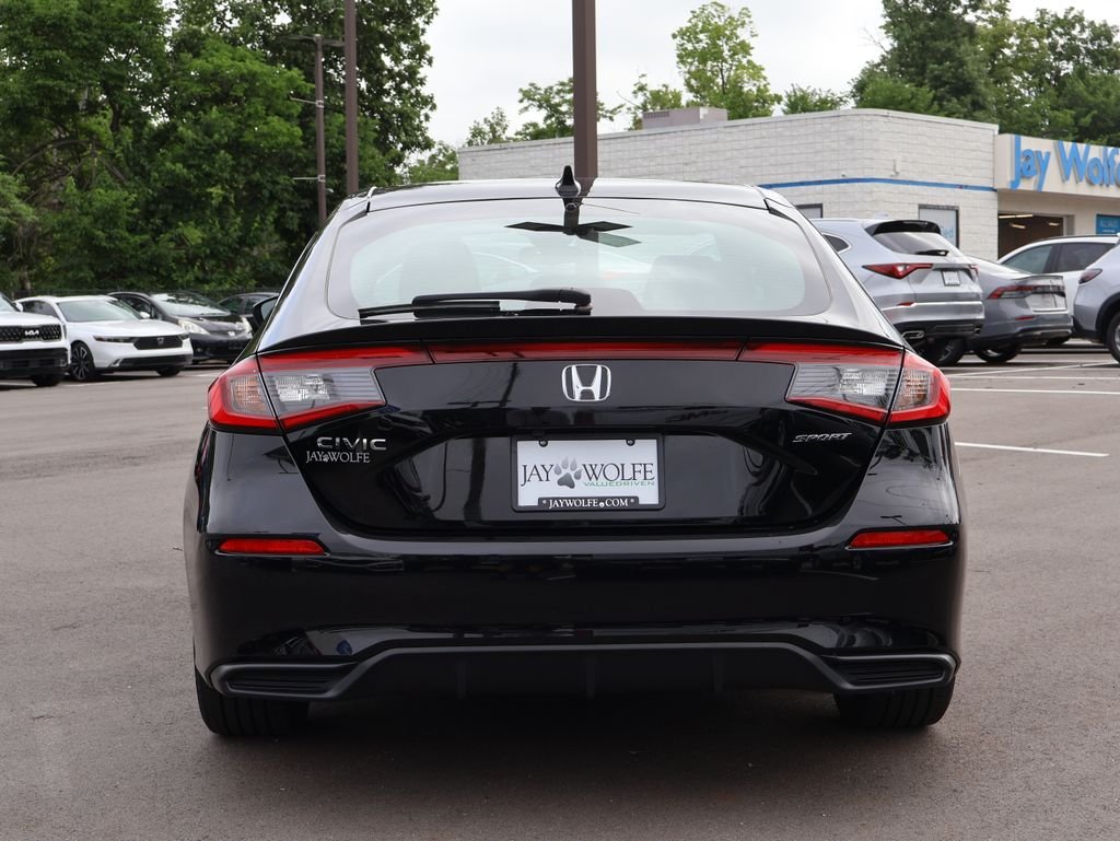 Used 2024  Honda Sport image 6