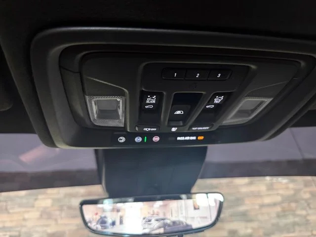 Used 2022 Titanium GMC Denali Ultimate image 28