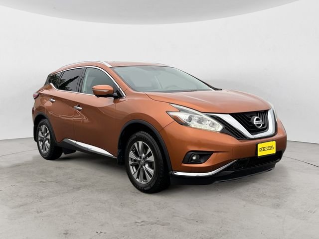 Used 2015 Orange Nissan SL image 3