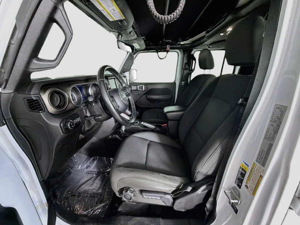 Used 2021 White Jeep Willys image 19