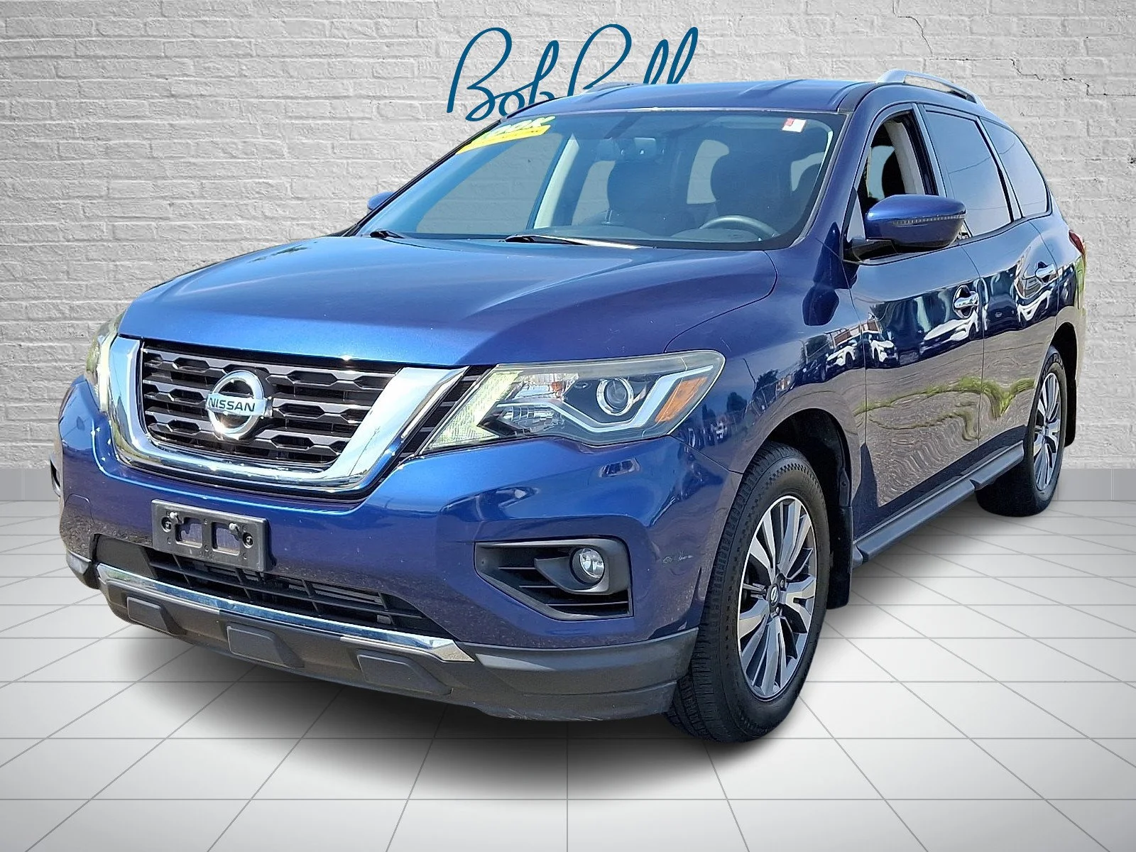 Used 2017 Blue Nissan SV image 3