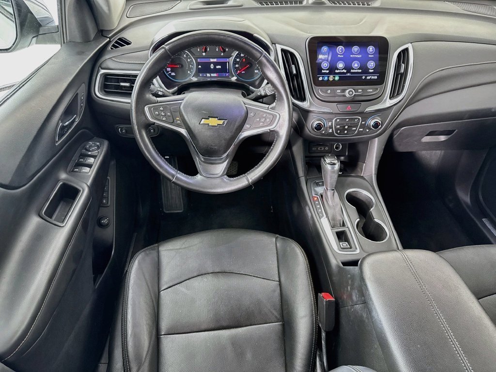 Used 2020 Iridescent Pearl Tricoat Chevrolet Premier image 25